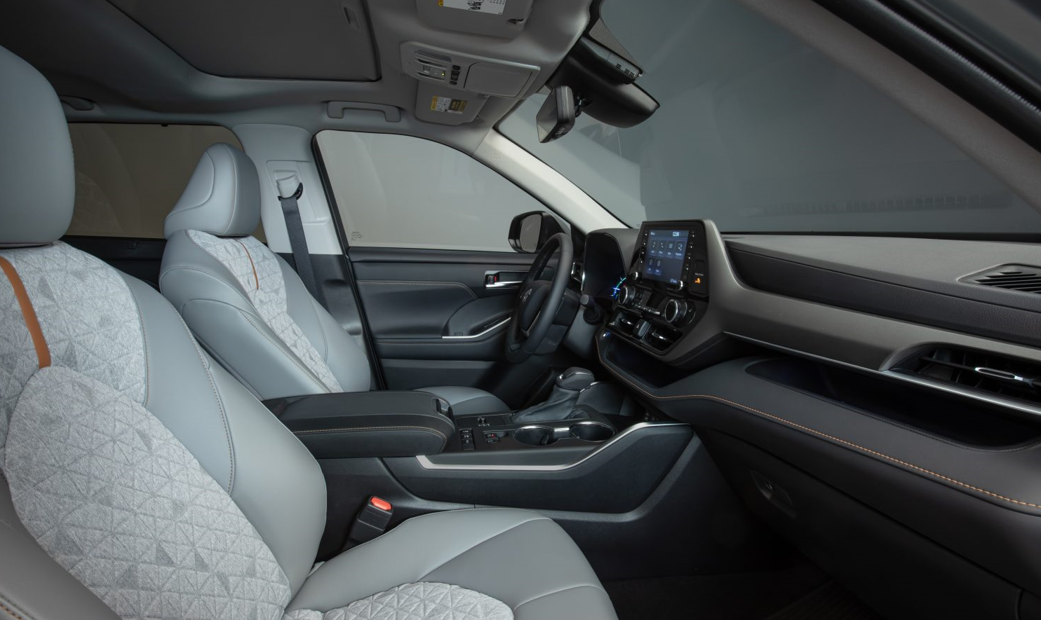 2024 Toyota Highlander Interior