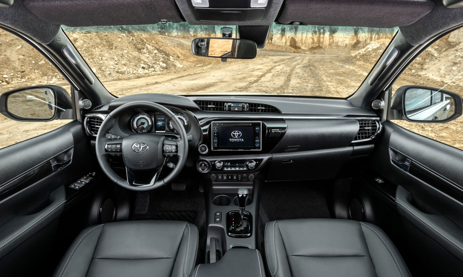 Toyota Hilux 2024 Interior