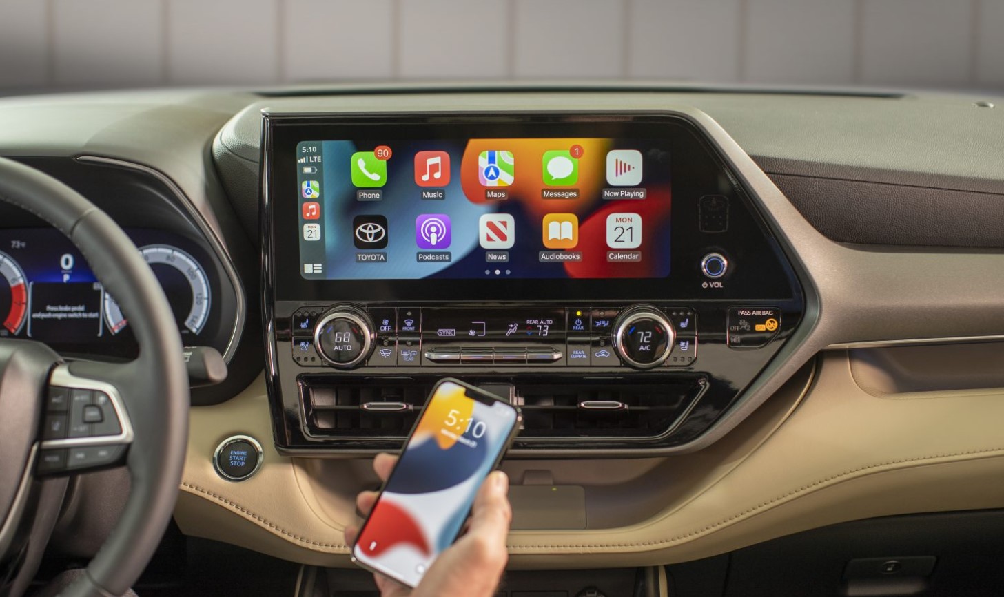 2025 Toyota Highlander Interior