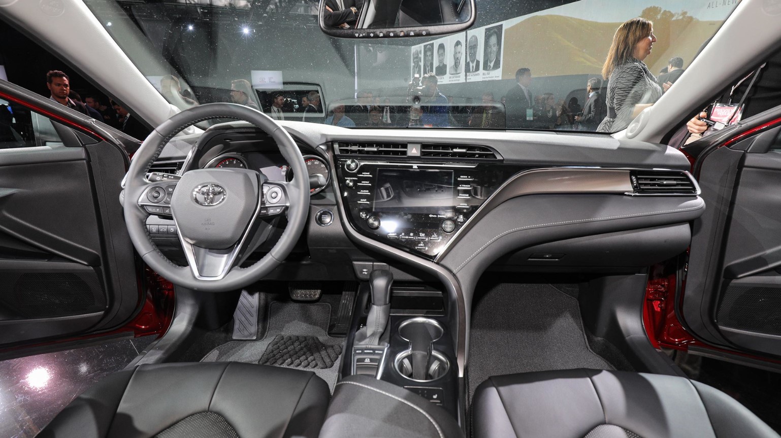 2025 Toyota Avalon Interior